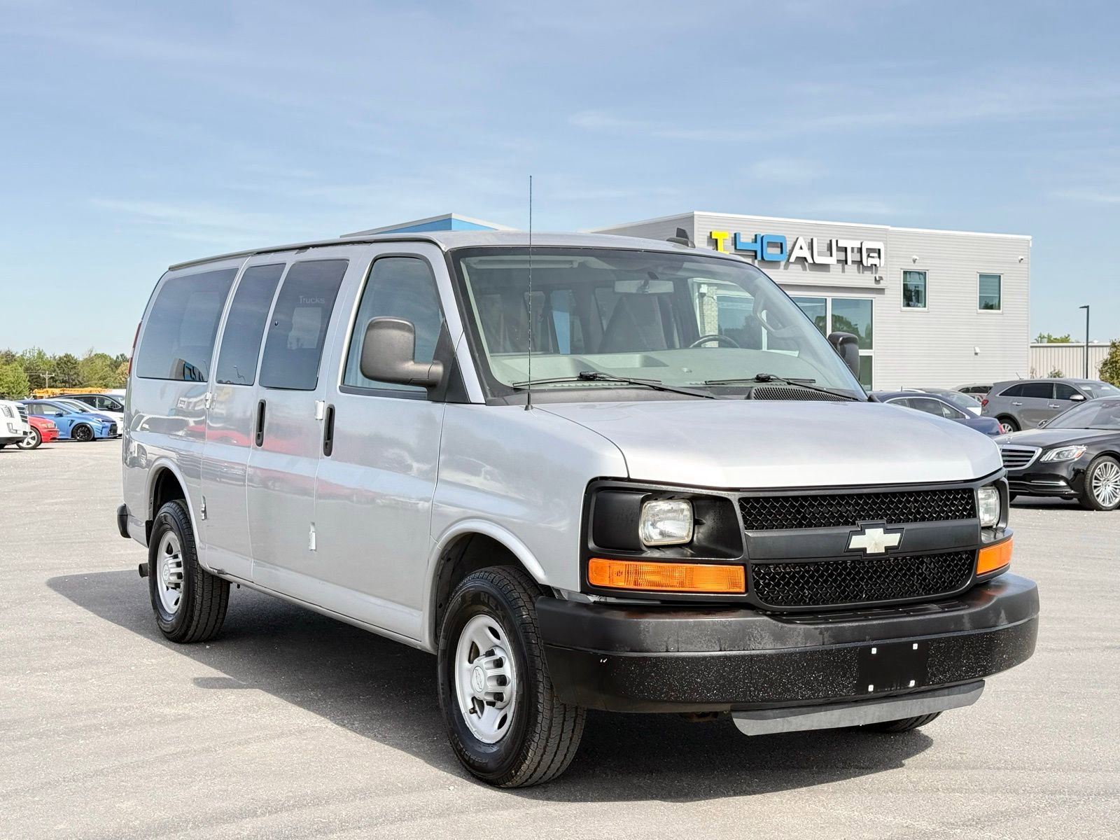 Used 2016 Chevrolet Express 2500 LS RWD image 7
