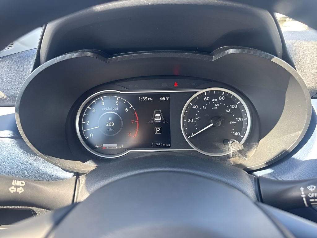 Used 2025 Nissan Versa SV FWD image 20