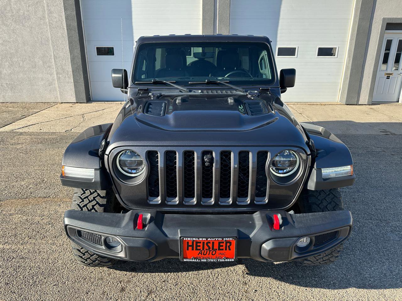Used 2022 Jeep Wrangler Unlimited Rubicon w/ LED Lighting Group AWD/4WD image 3