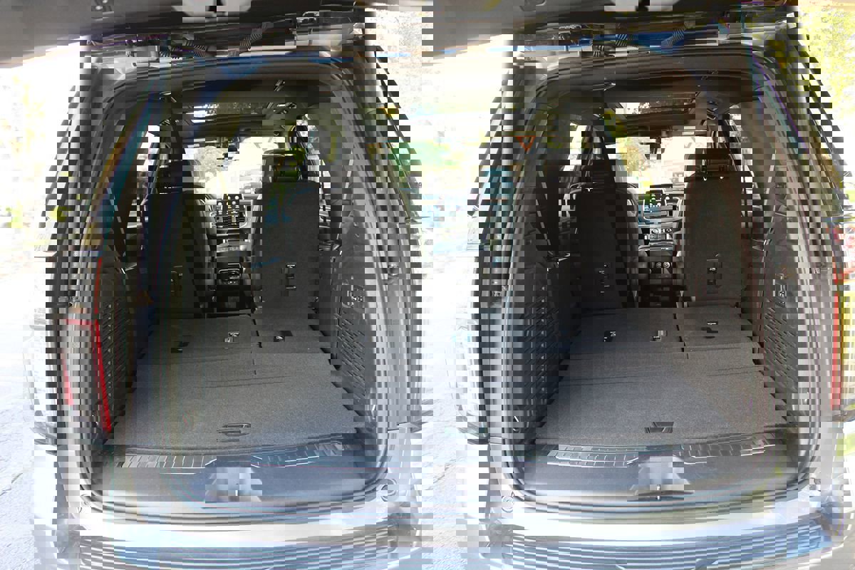 Used 2021 Chevrolet Tahoe Premier w/ Premium Package image 24