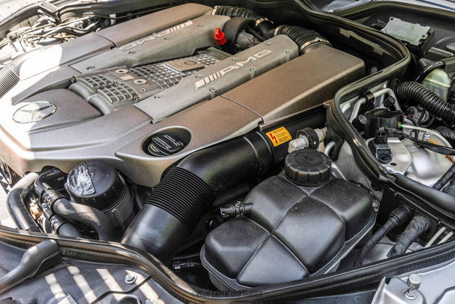 Used 2005 Mercedes-Benz E 55 AMG Sedan image 23