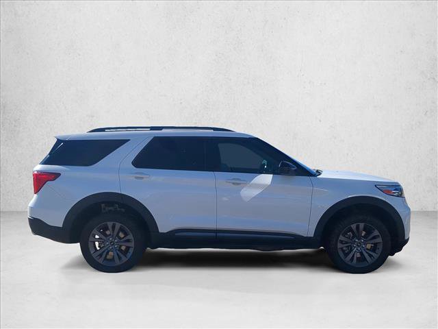 Used 2023 Ford Explorer XLT w/ Equipment Group 202A image 4