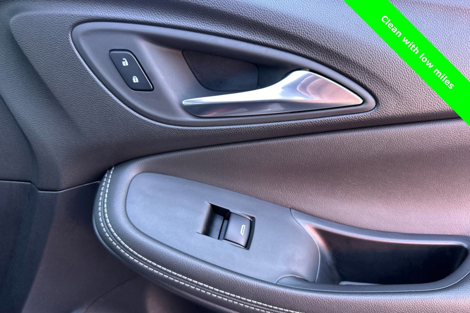 Used 2024 Buick Encore GX Avenir w/ Avenir Convenience Package image 22