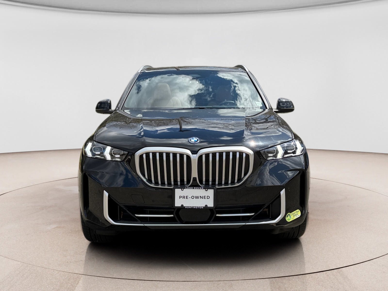 Used 2024 BMW X5 xDrive50e w/ Premium Package image 8
