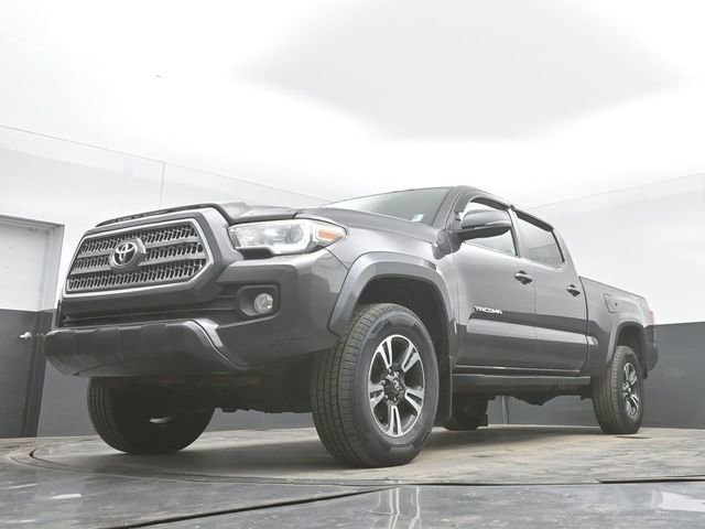 Used 2016 Toyota Tacoma TRD Sport AWD/4WD image 40