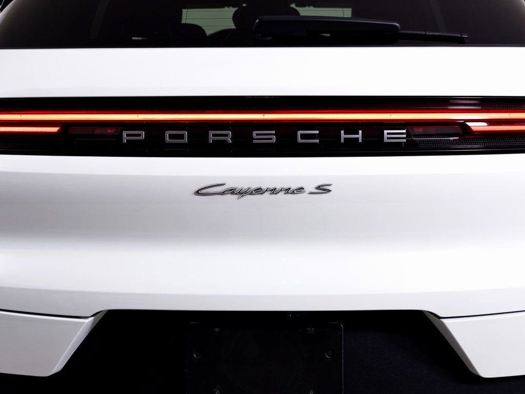 Certified 2024 Porsche Cayenne S image 14