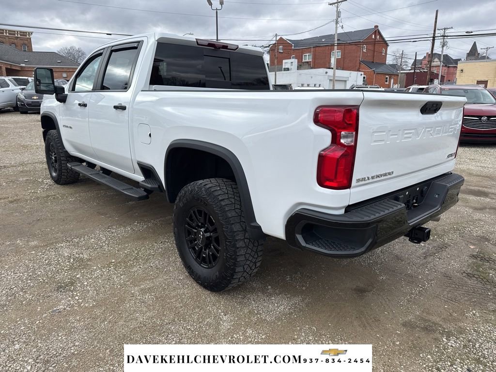 Used 2024 Chevrolet Silverado 2500 ZR2 w/ Technology Package image 3
