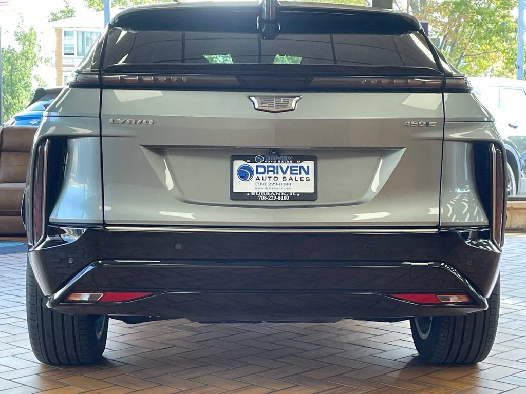 Used 2024 Cadillac Lyriq Luxury w/ LPO, Floor Liner Package RWD image 10