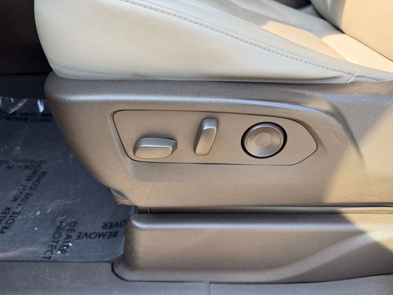 Used 2021 Chevrolet Suburban LT w/ Rear Media and Nav Package RWD image 18