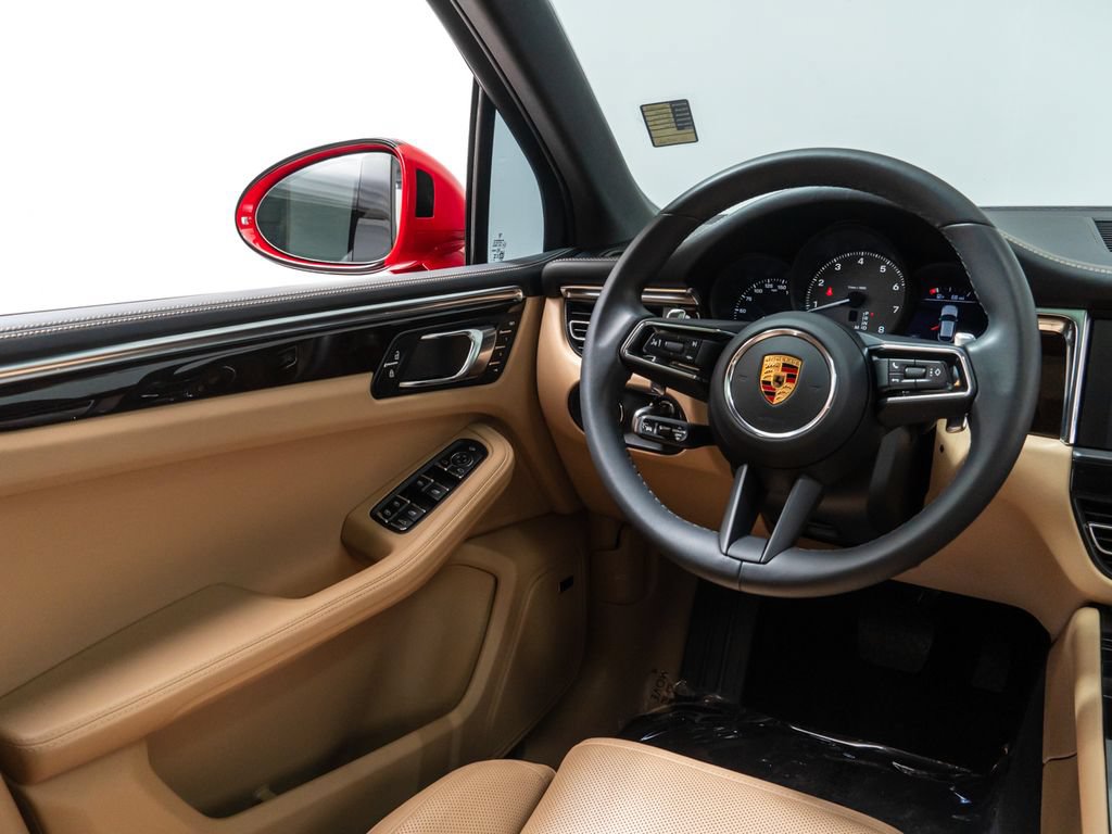 Used 2025 Porsche Macan S AWD/4WD image 22