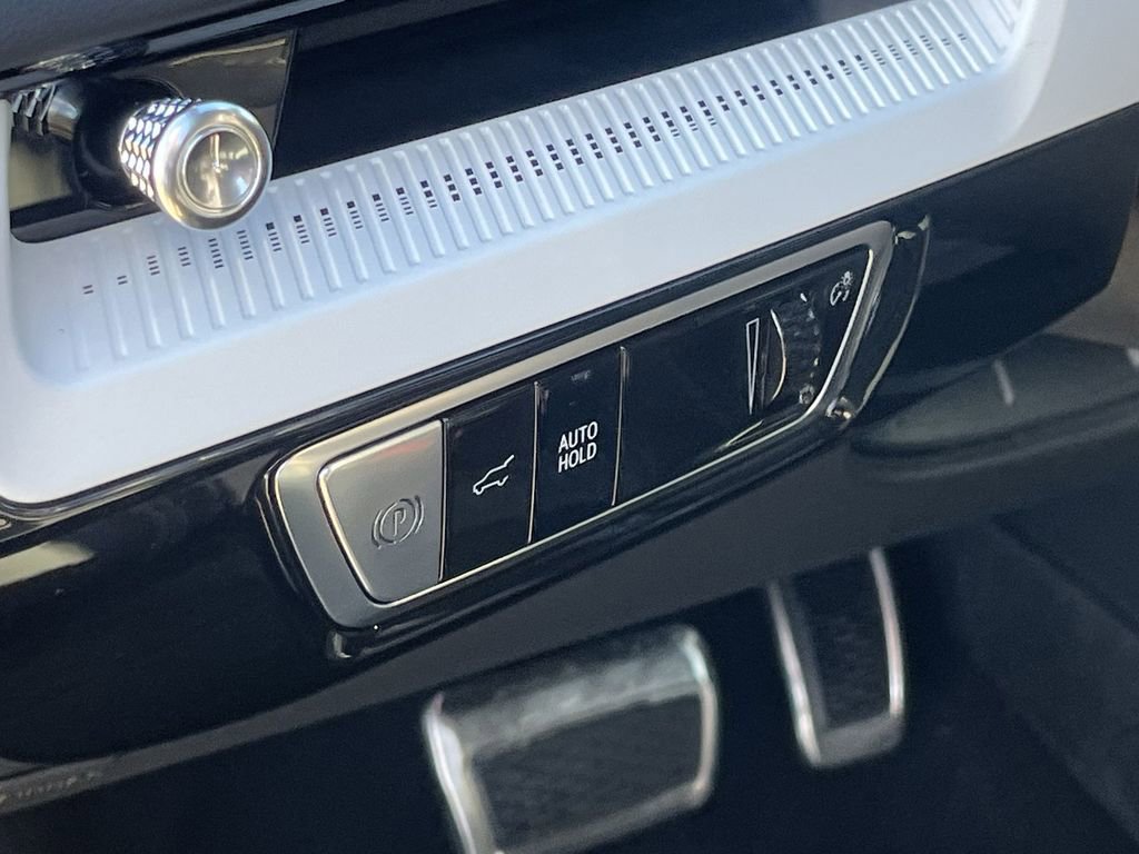 Used 2026 Cadillac Optiq Sport 2 image 27