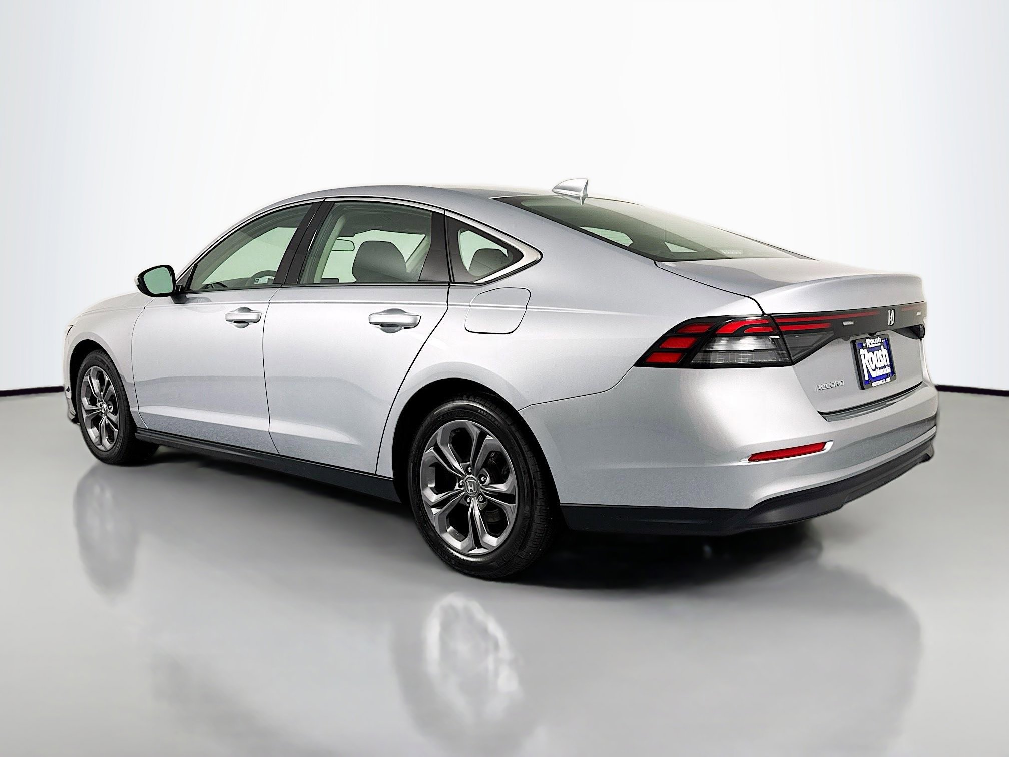 Certified 2023 Honda Accord EX image 7