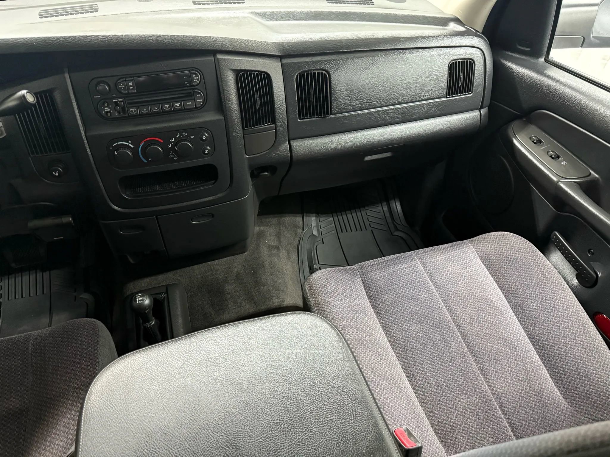 Used 2003 Dodge Ram 2500 Truck SLT image 27