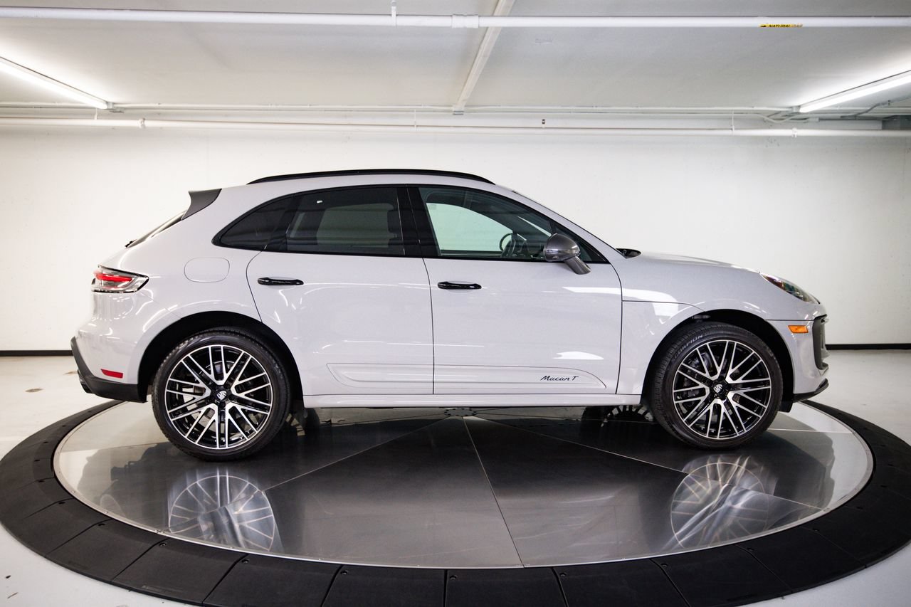 Certified 2023 Porsche Macan Turbo AWD/4WD image 8