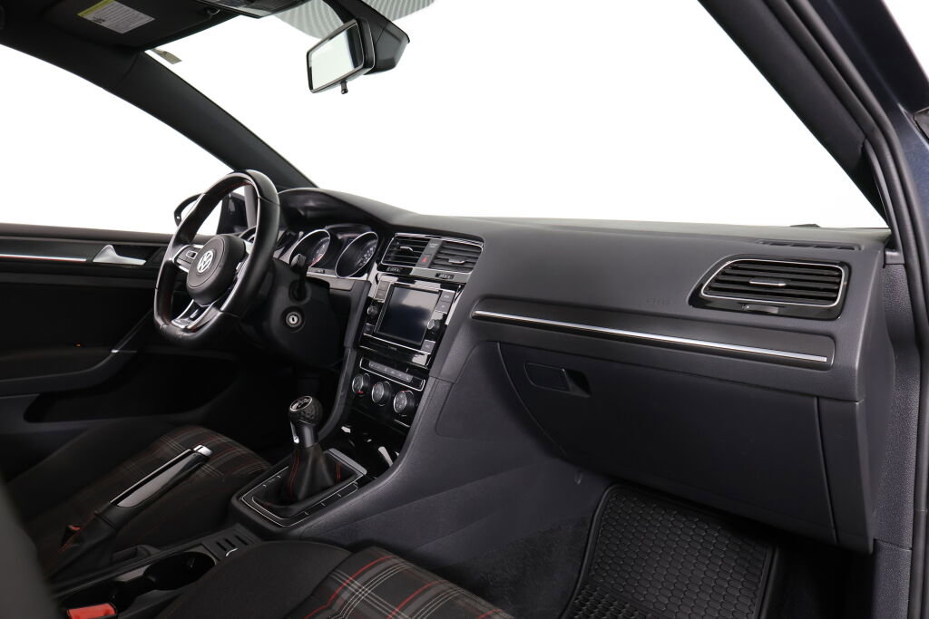 Used 2020 Volkswagen GTI S image 23