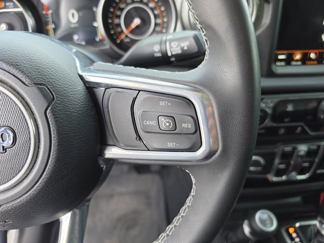 Used 2023 Jeep Gladiator Overland w/ LED Lighting Group AWD/4WD image 30