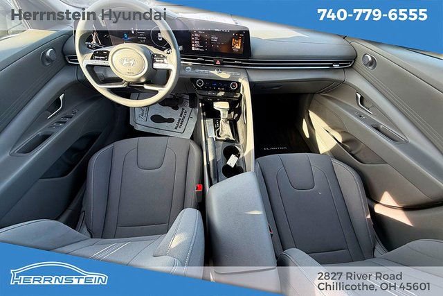 Used 2024 Hyundai Elantra SEL image 12