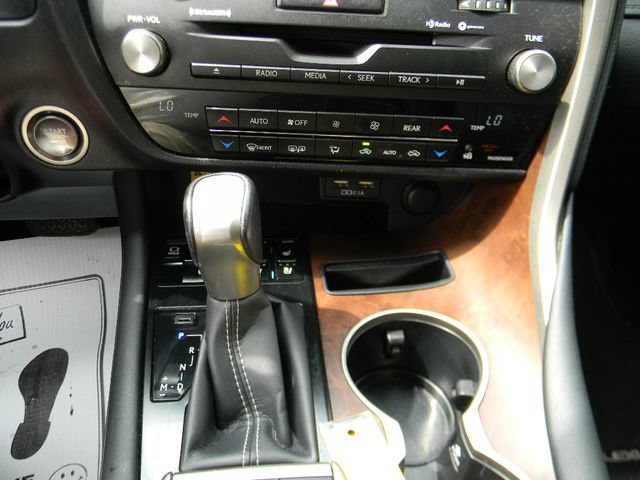 Used 2022 Lexus RX 350L Premium w/ Premium Package AWD/4WD image 16