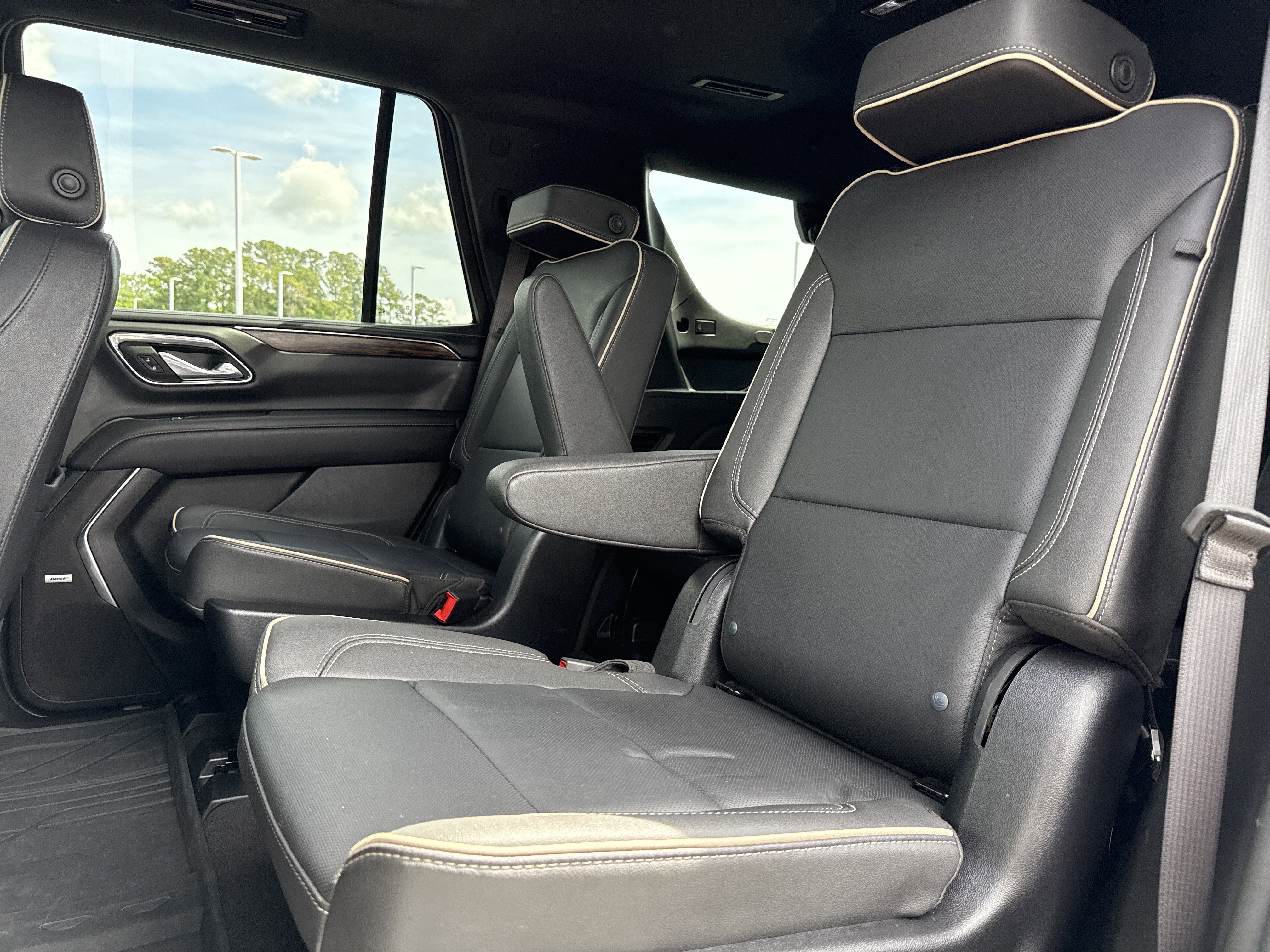 Used 2024 Chevrolet Tahoe Premier w/ Premium Package 2 image 31