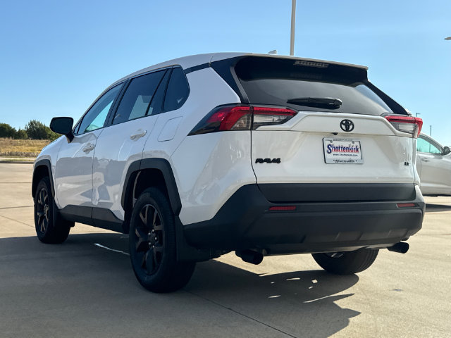 Used 2024 Toyota RAV4 LE FWD image 6