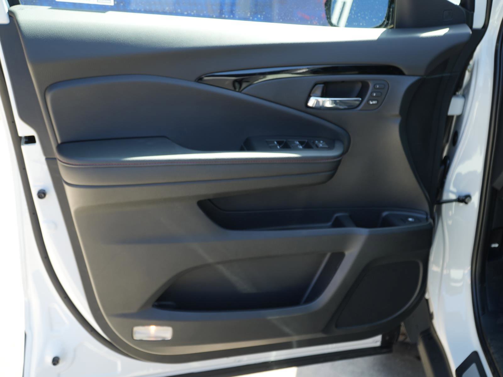 New 2026 Honda Ridgeline Black Edition image 13