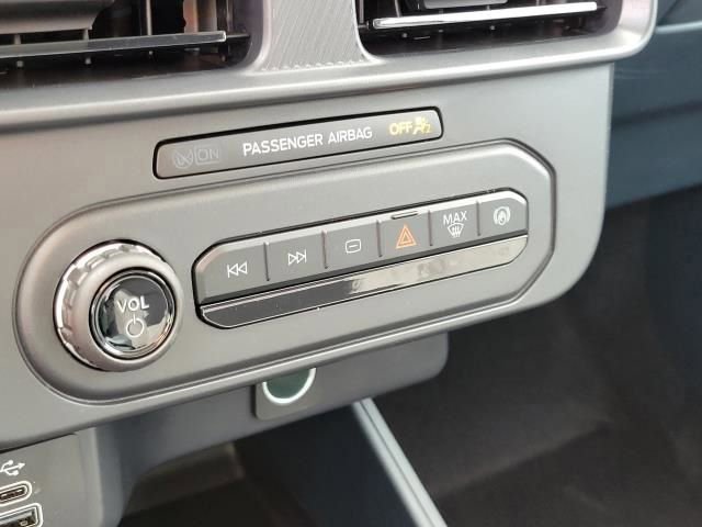 New 2025 Ford Maverick XL w/ Equipment Group 101A image 33