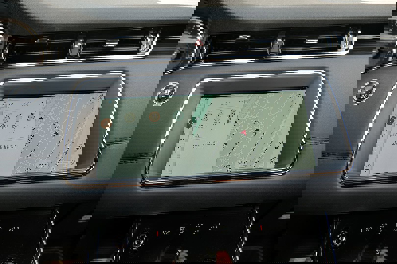 Used 2021 Land Rover Range Rover Evoque R-Dynamic S image 18