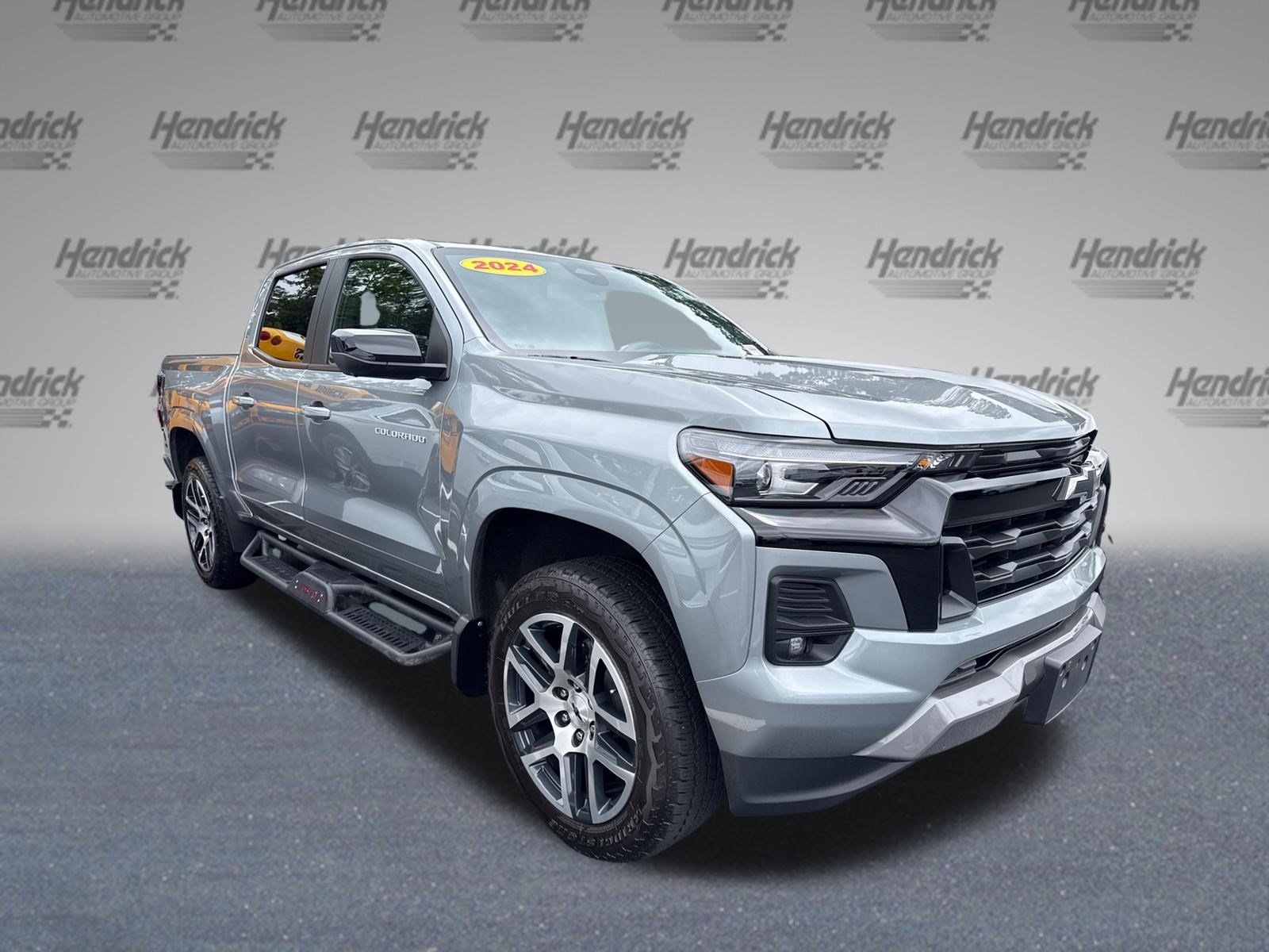 Used 2024 Chevrolet Colorado Z71 w/ Z71 Convenience Package 2 AWD/4WD image 2