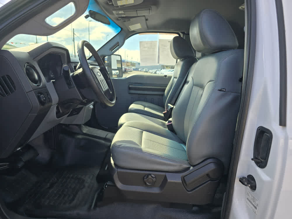 Used 2013 Ford F550 XL 2WD SuperCab 186 WB 84 CA w/ XL Value Pkg image 10