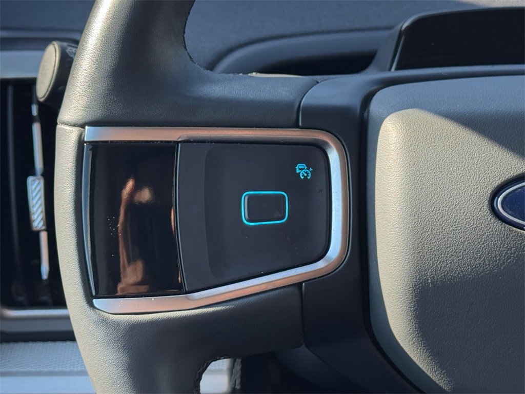 Used 2025 Ford Expedition Active image 21