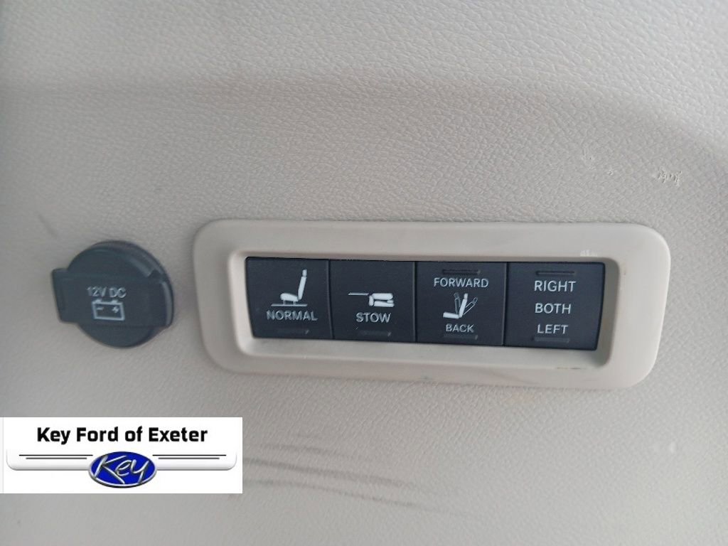 Used 2018 Chrysler Pacifica Limited w/ Advanced Safetytec Group FWD image 16