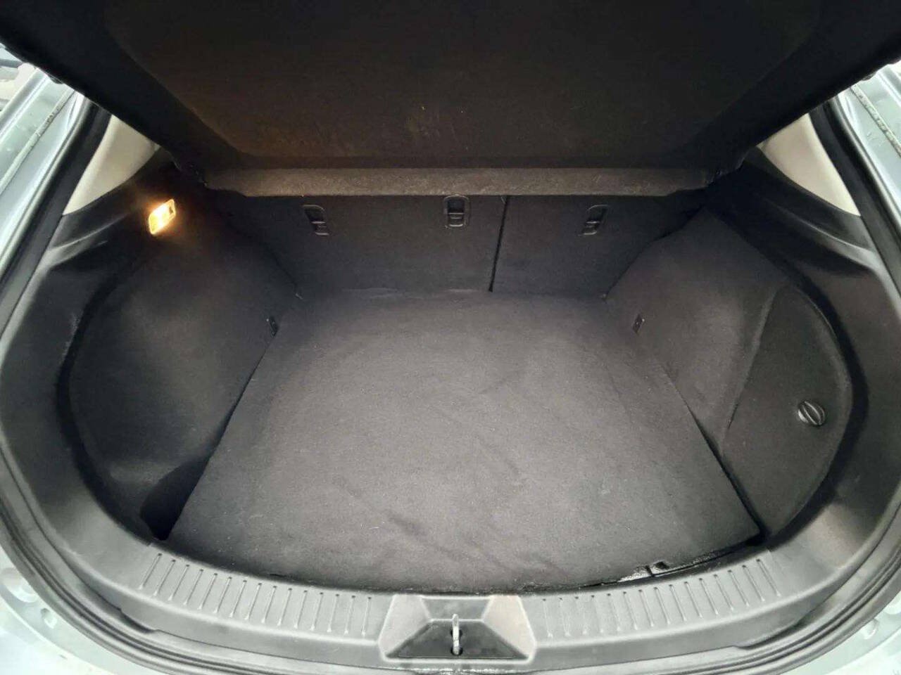 Used 2018 MAZDA MAZDA3 Touring FWD image 5