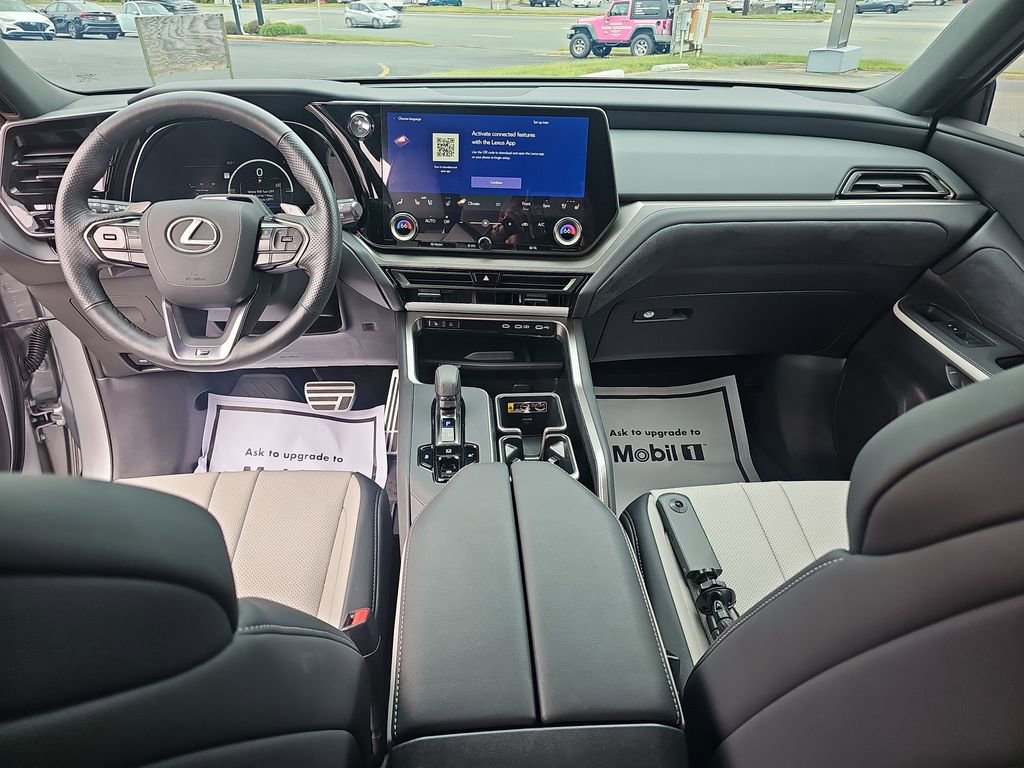 Used 2025 Lexus TX 500h AWD w/ Technology Package image 14