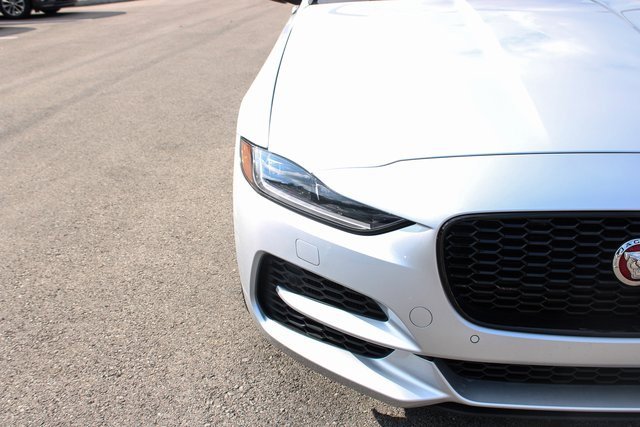 Used 2020 Jaguar XE S image 43