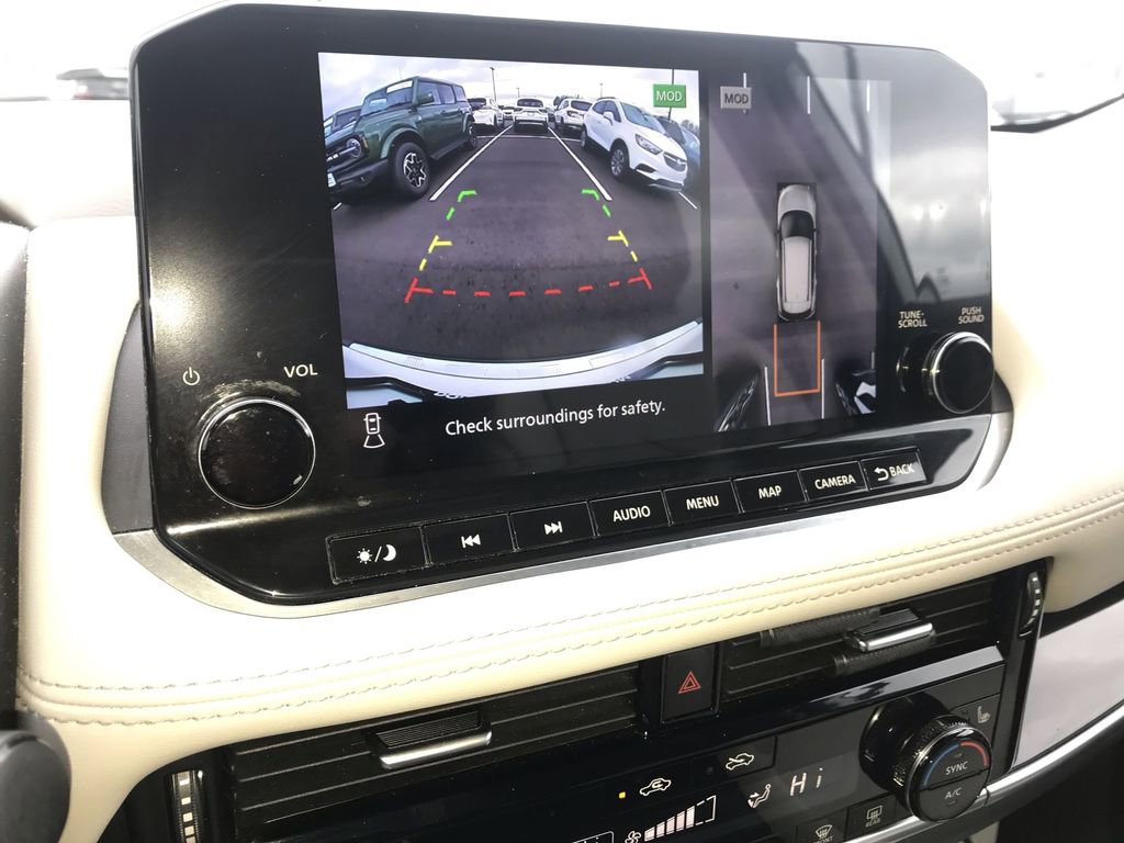 Used 2023 Nissan Rogue SL w/ SL Premium Package image 17