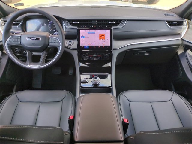 New 2025 Jeep Grand Cherokee L Limited w/ Black Appearance Package image 15