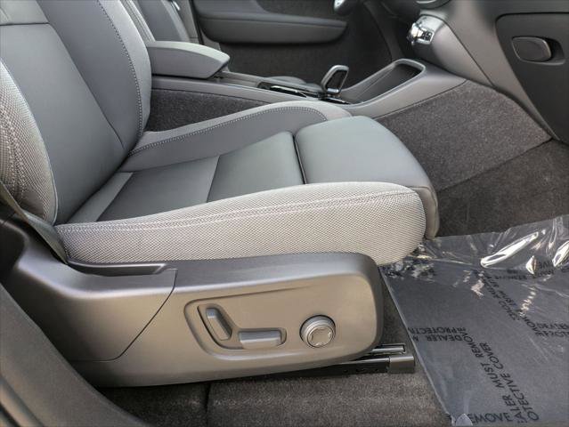Used 2023 Volvo XC40 Recharge Plus image 27