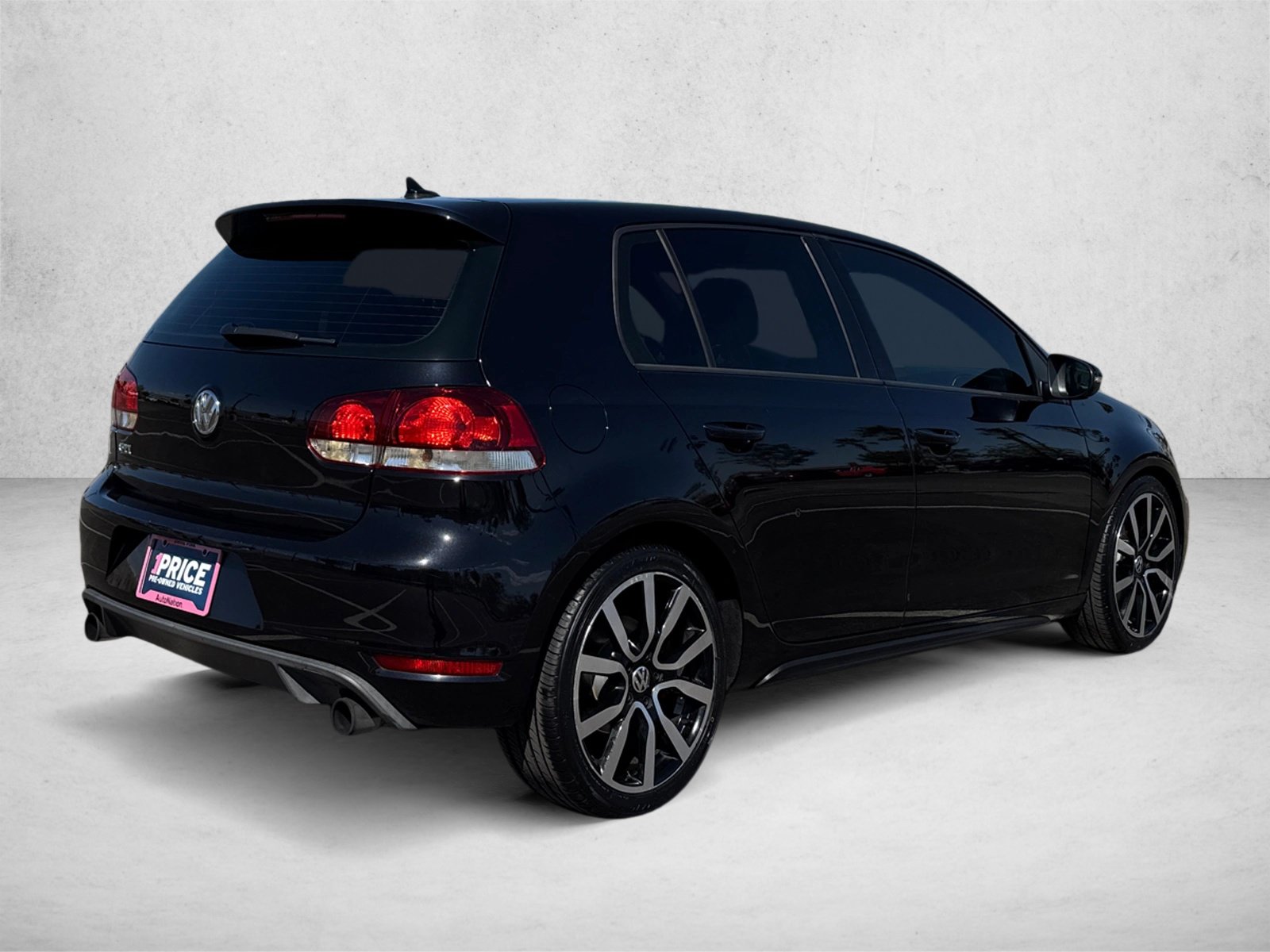 Used 2014 Volkswagen GTI Wolfsburg Edition FWD image 5