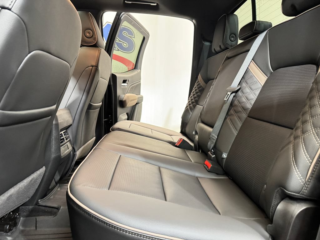 New 2026 GMC Canyon Denali w/ LPO, Denali Black Edition AWD/4WD image 10