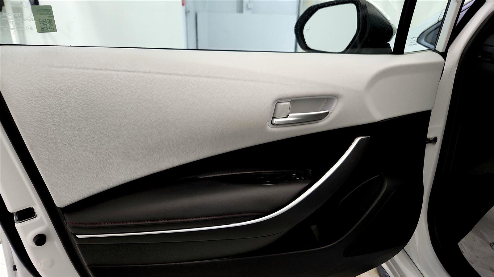 Certified 2023 Toyota Corolla SE w/ SE Premium Package image 38