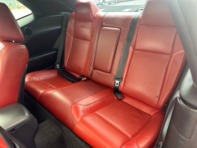 Used 2015 Dodge Challenger R/T Plus image 29