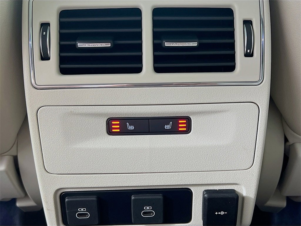 Used 2025 Jaguar F-PACE R-Dynamic S image 27