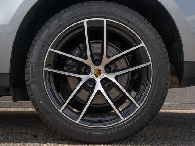Certified 2026 Porsche Macan AWD/4WD image 13