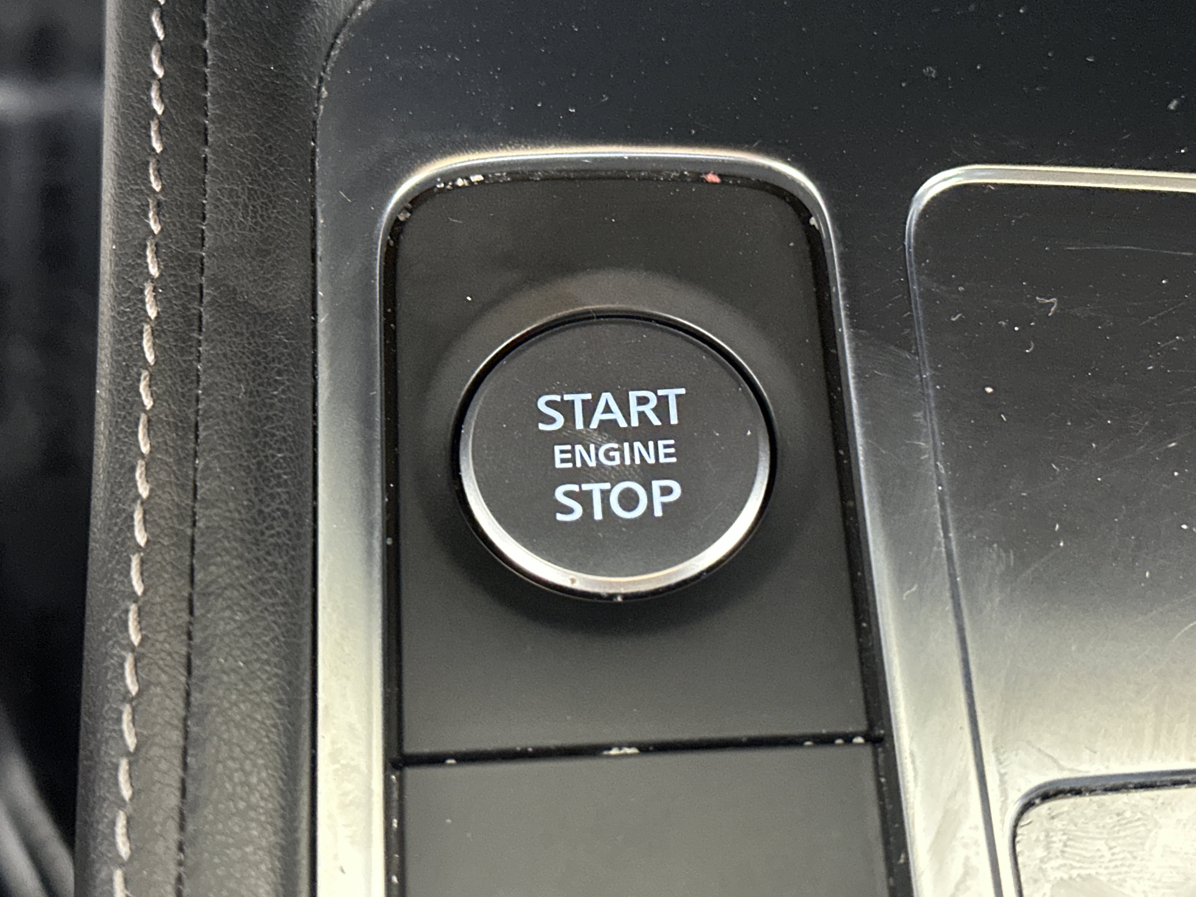 Used 2023 INFINITI QX60 Pure image 28