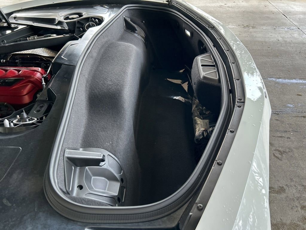 Used 2021 Chevrolet Corvette Stingray Preferred Cpe w/ Chrome Exterior Badge Package image 31