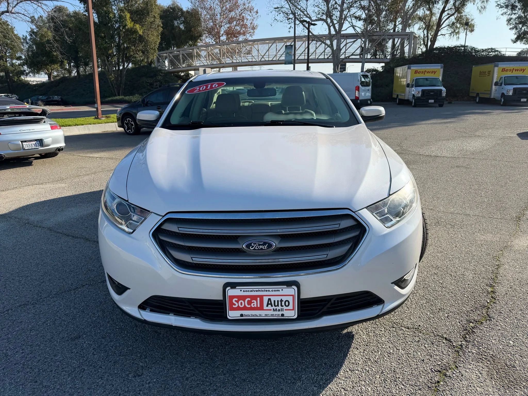 Used 2016 Ford Taurus SEL FWD image 7