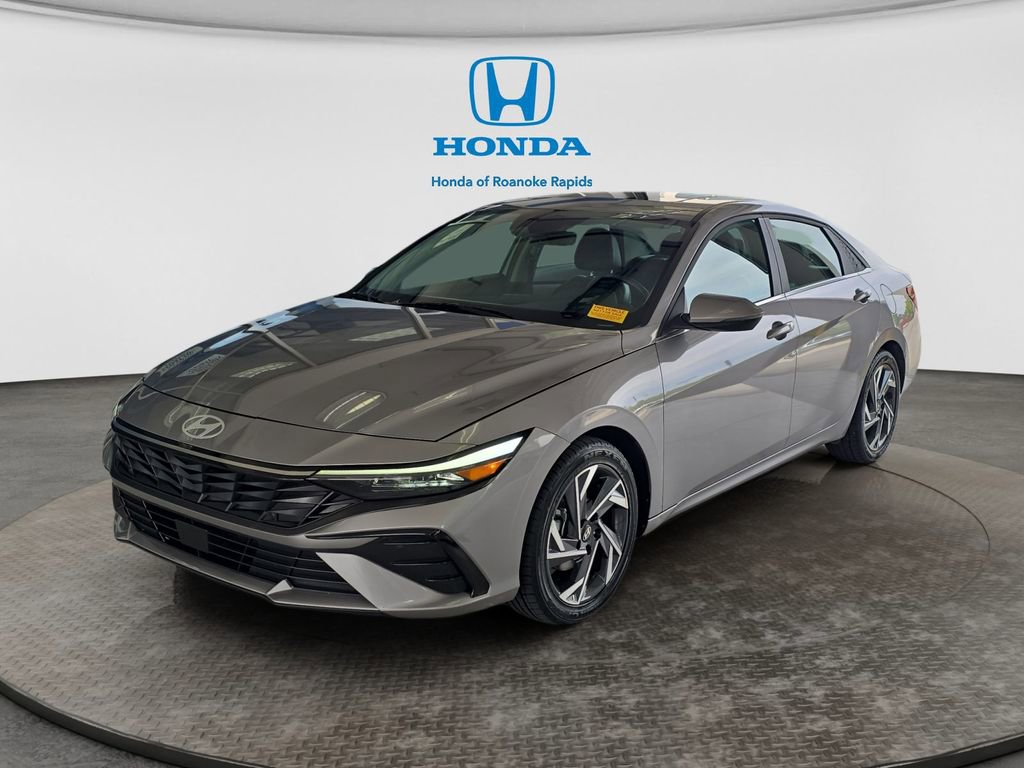 Used 2025 Hyundai Elantra Limited