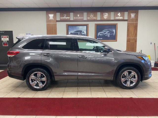 Used 2019 Toyota Highlander Limited FWD image 8