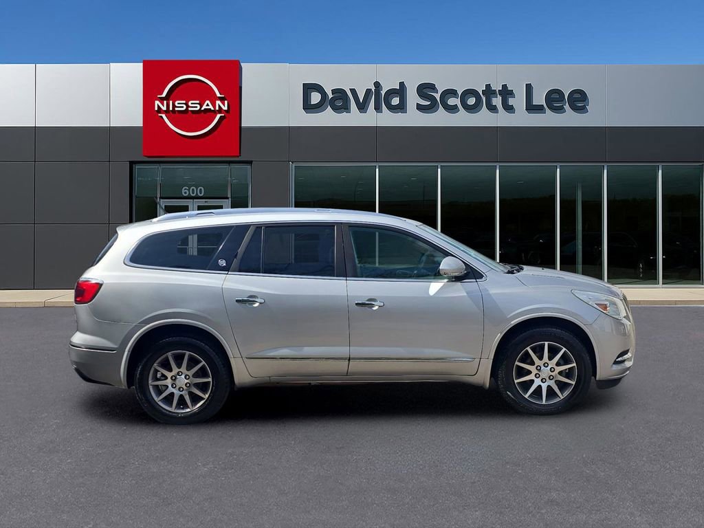 Used 2017 Buick Enclave Leather FWD image 4
