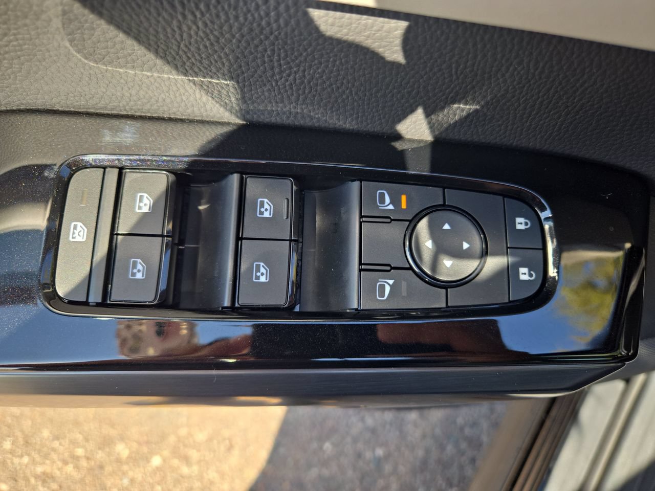 New 2026 Nissan Pathfinder SL FWD image 27